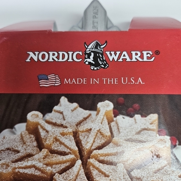 NEW Nordic Ware Cast Aluminum Nonstick Snowflake Baking Cake Pan USA Made 88248 - Picture 4 of 5